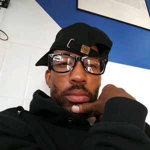 Meet your Posher, Troy